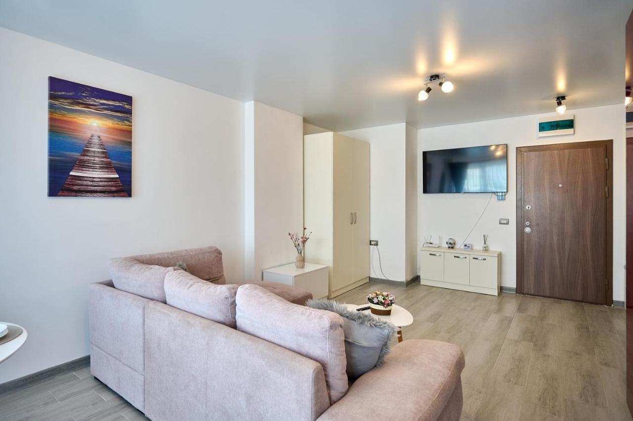 Apartmán Palmas - Pool By N10 Năvodari Exteriér fotografie